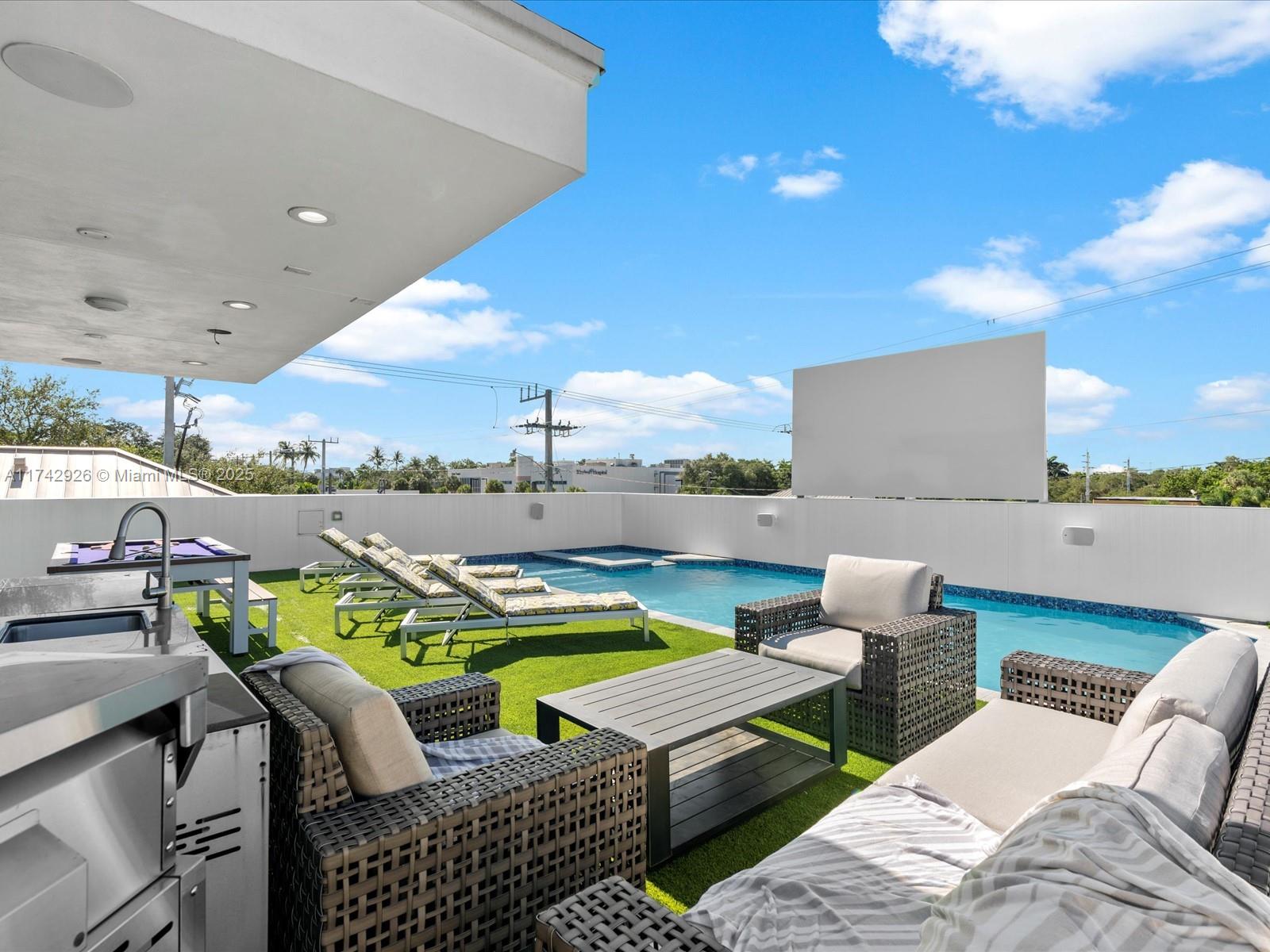 COLEE HAMMOCK - Residential