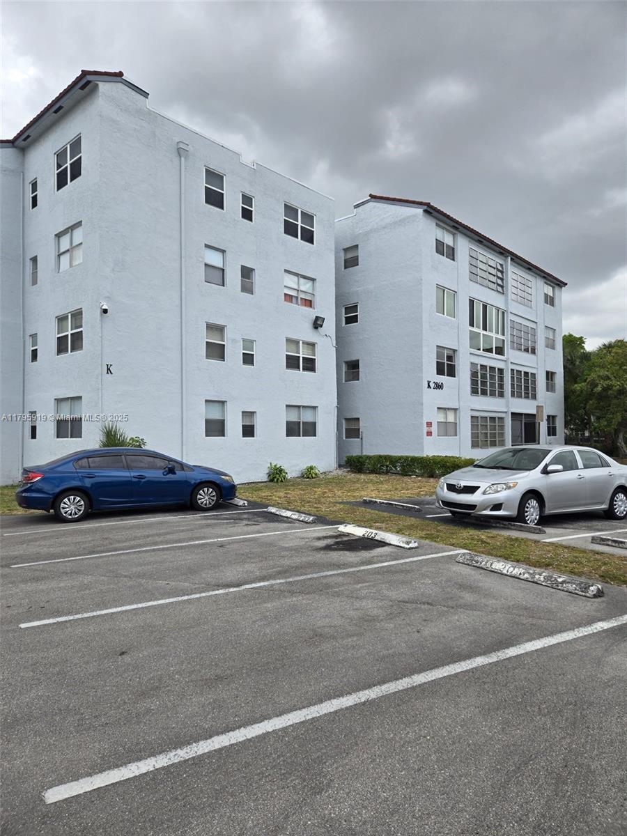 2860 Somerset Dr 101K, Lauderdale Lakes, Broward County, Florida - 1 Bedrooms  
2 Bathrooms - 