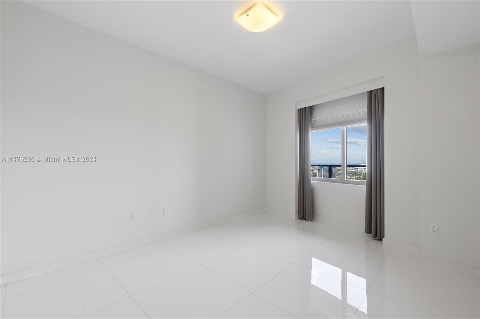 MARQUIS CONDO - Residential
