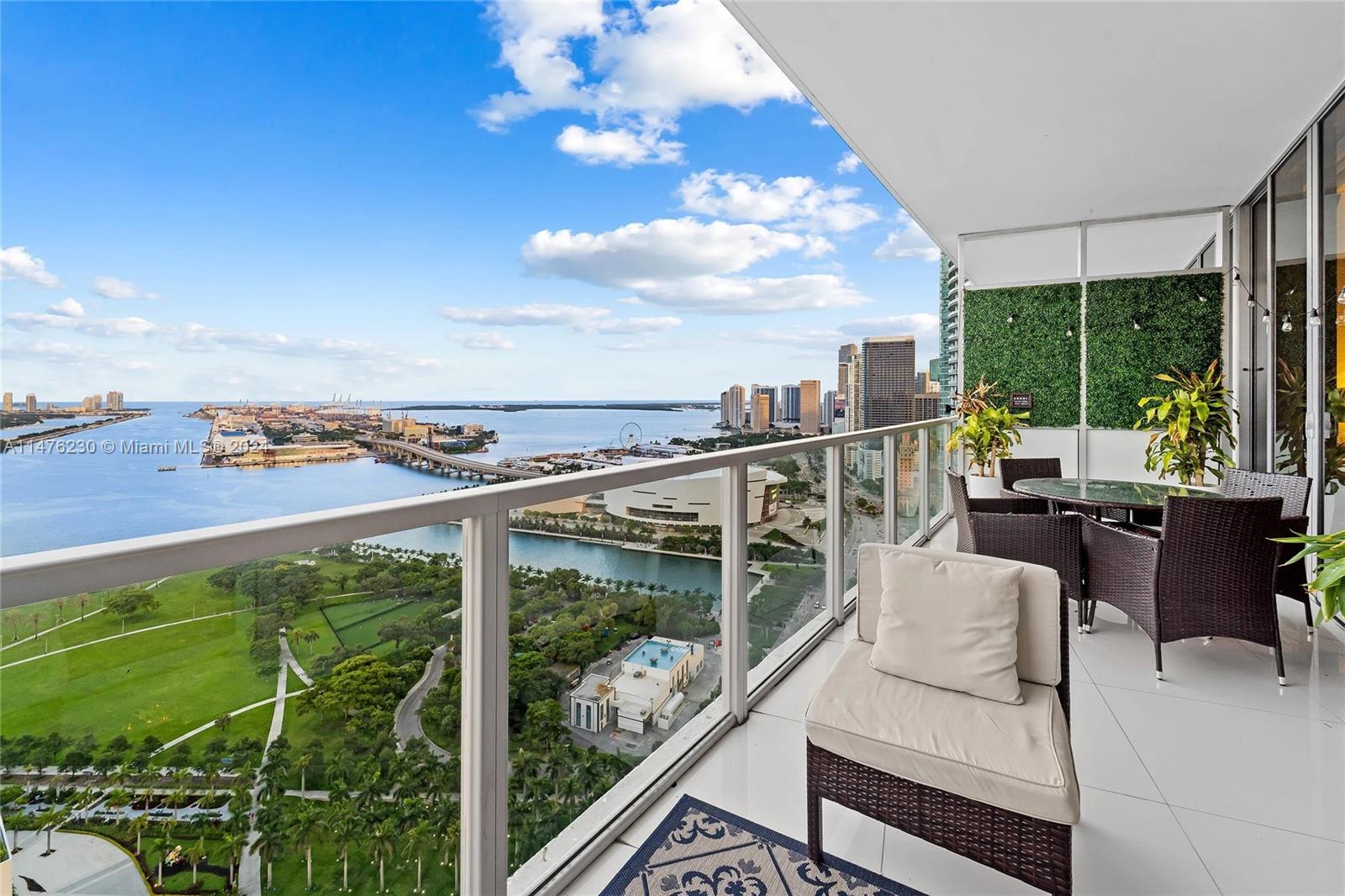 MARQUIS CONDO - Residential