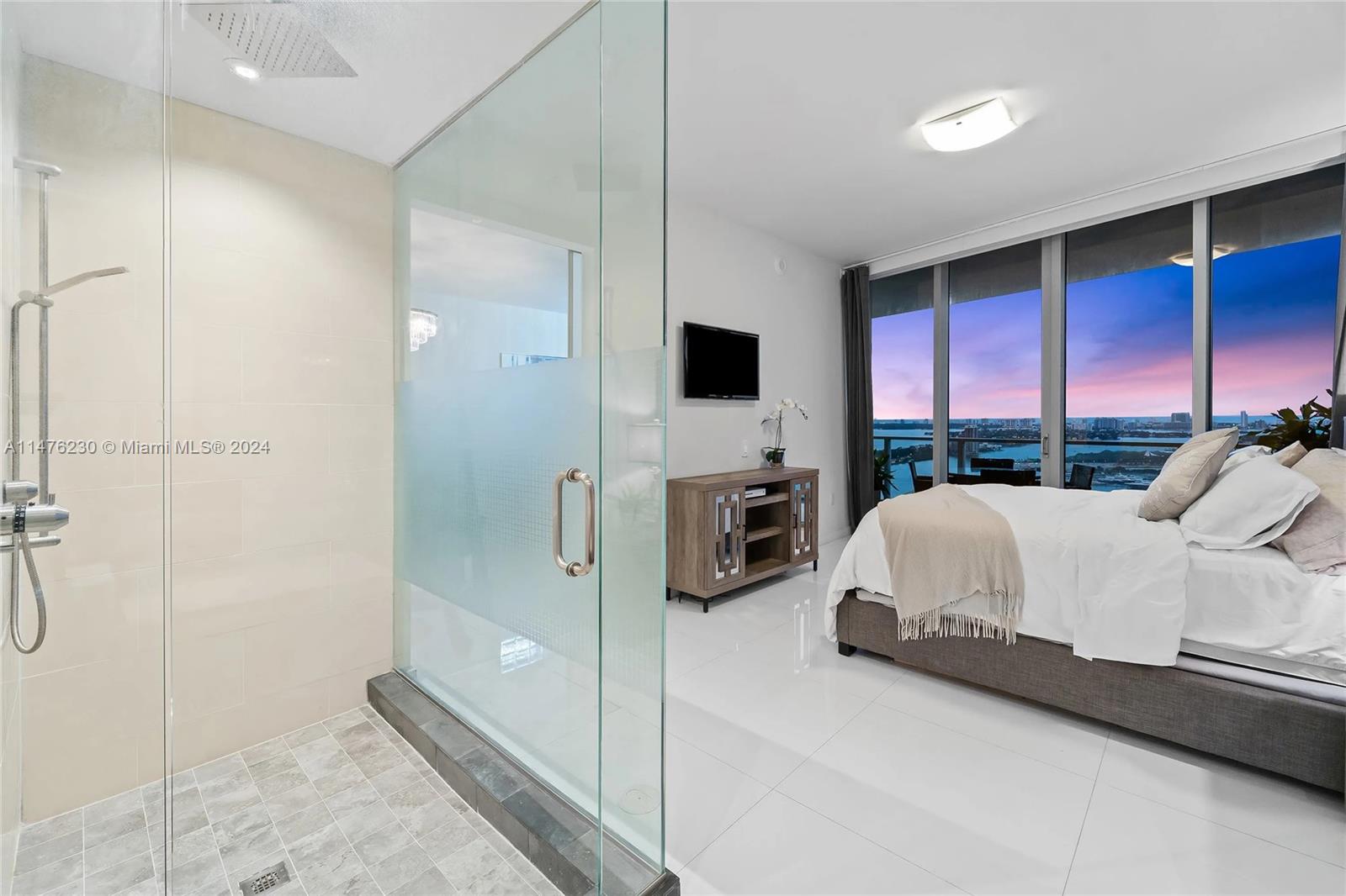 MARQUIS CONDO - Residential