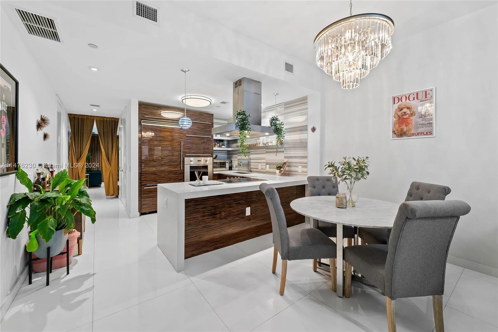 MARQUIS CONDO - Residential