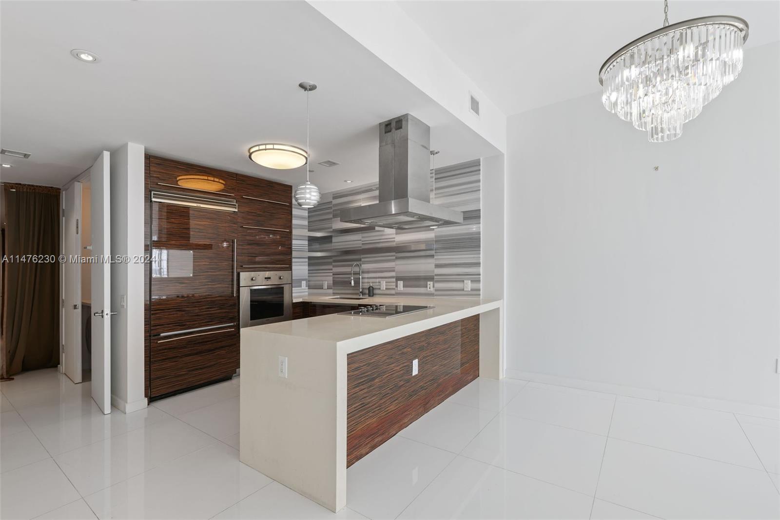 MARQUIS CONDO - Residential