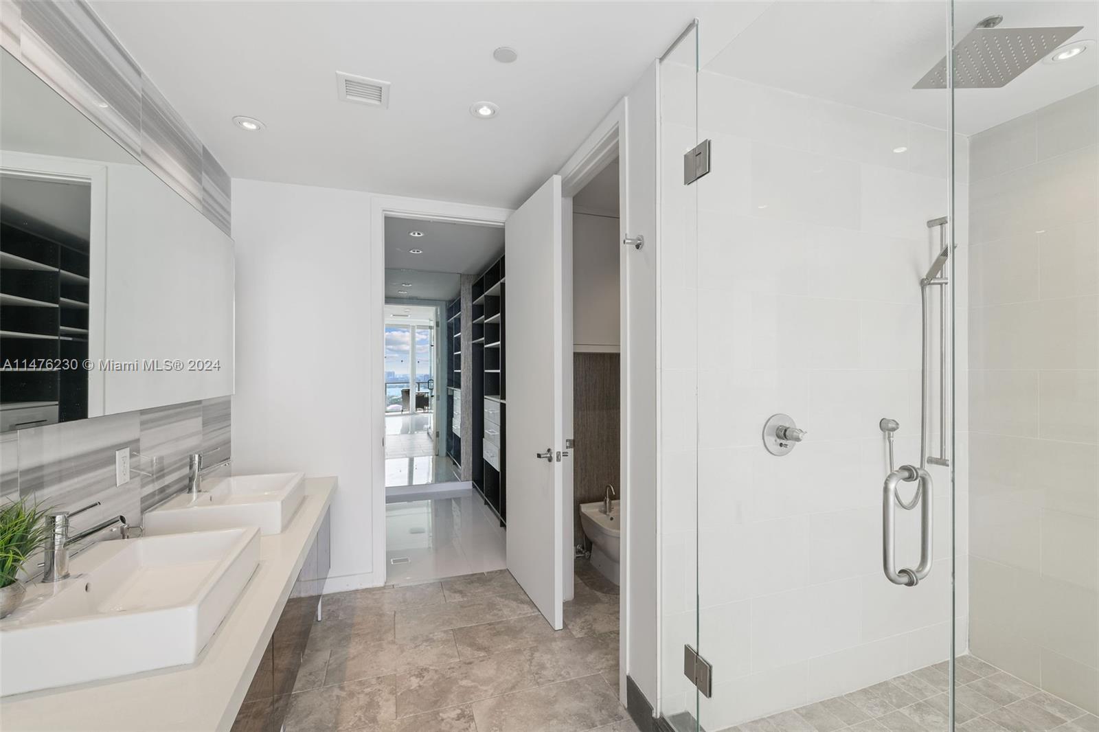 MARQUIS CONDO - Residential
