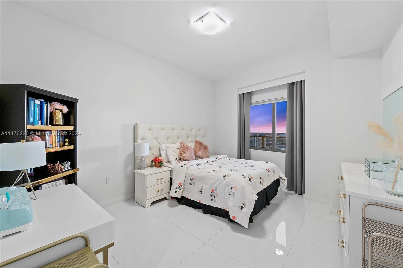MARQUIS CONDO - Residential