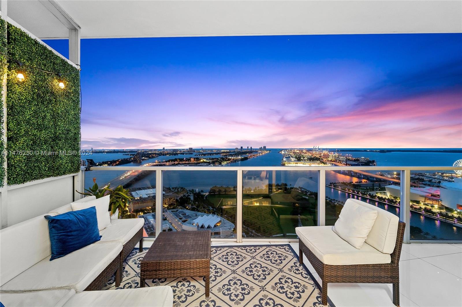 MARQUIS CONDO - Residential