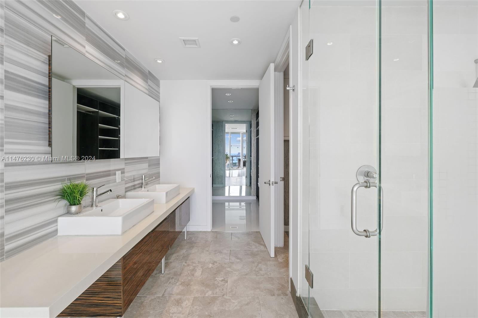 MARQUIS CONDO - Residential