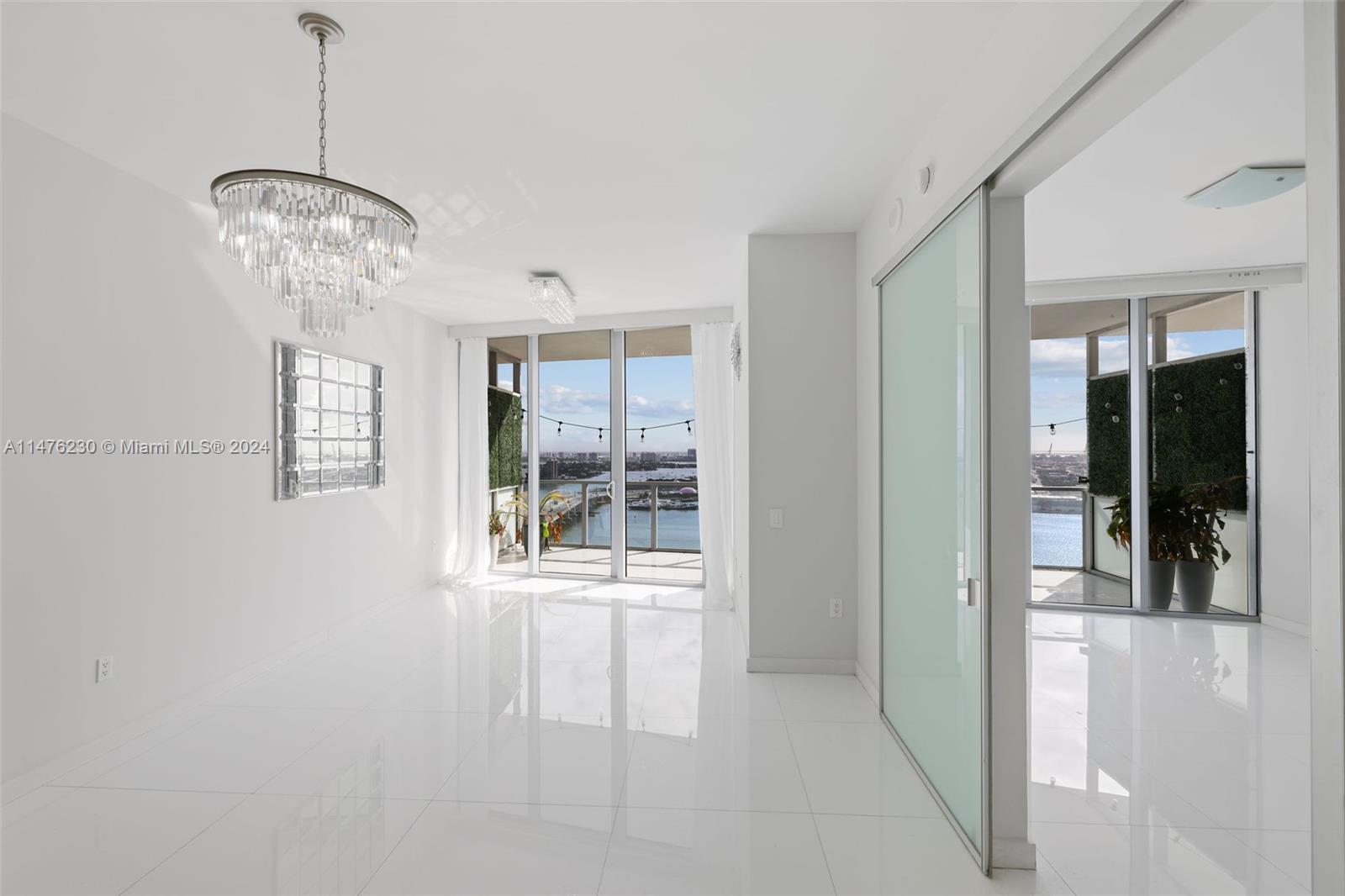 MARQUIS CONDO - Residential
