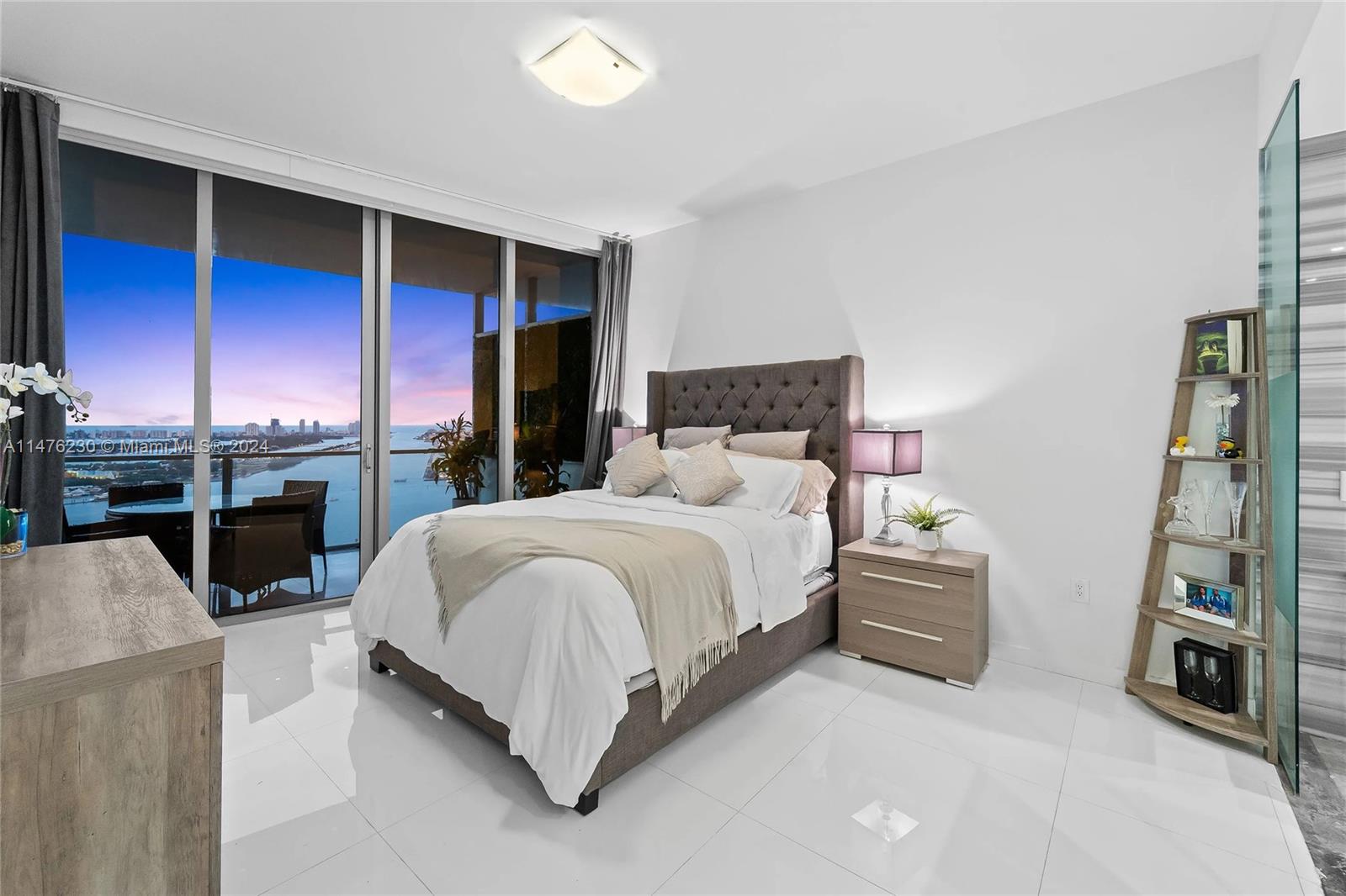 MARQUIS CONDO - Residential