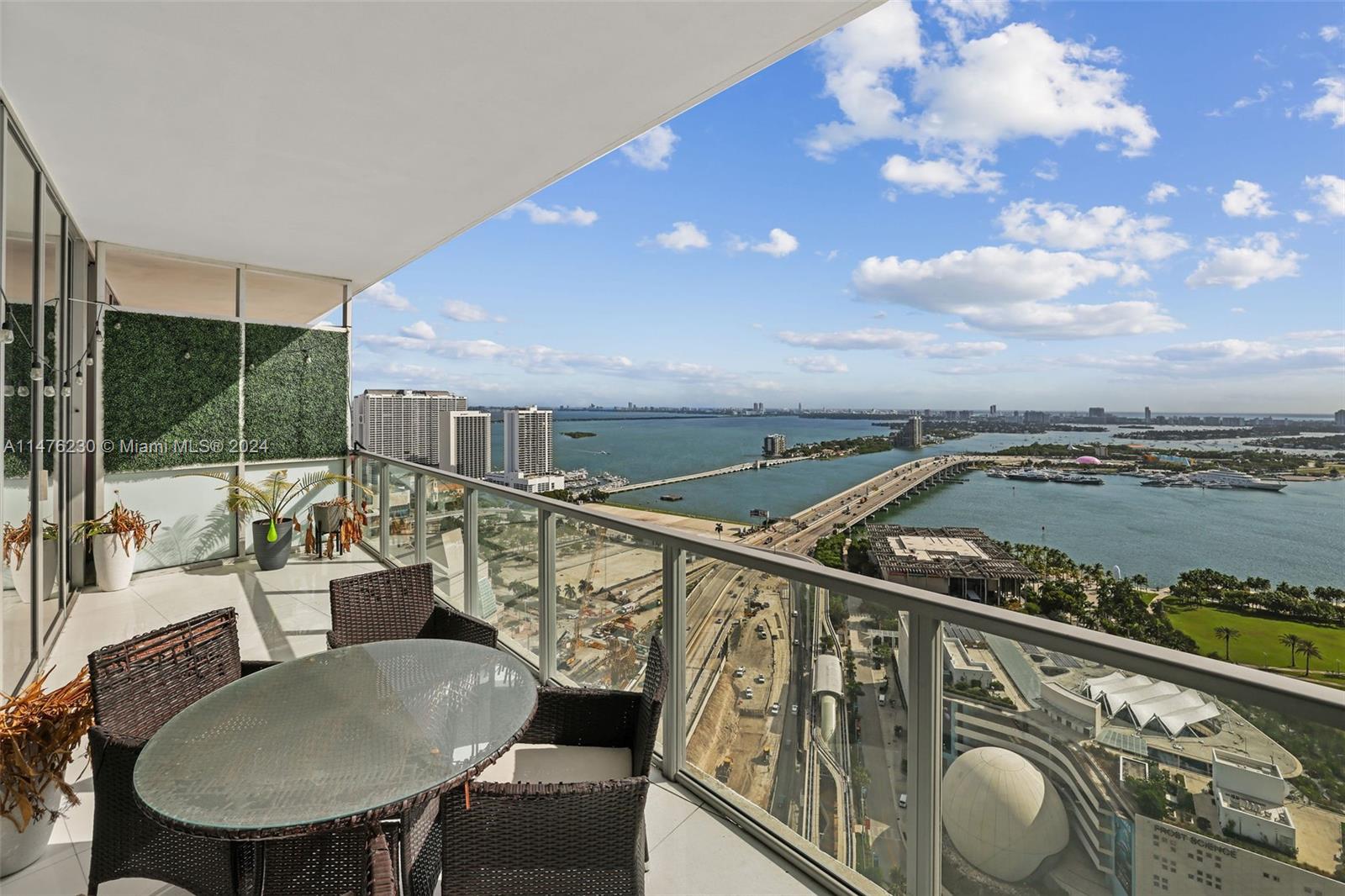 MARQUIS CONDO - Residential