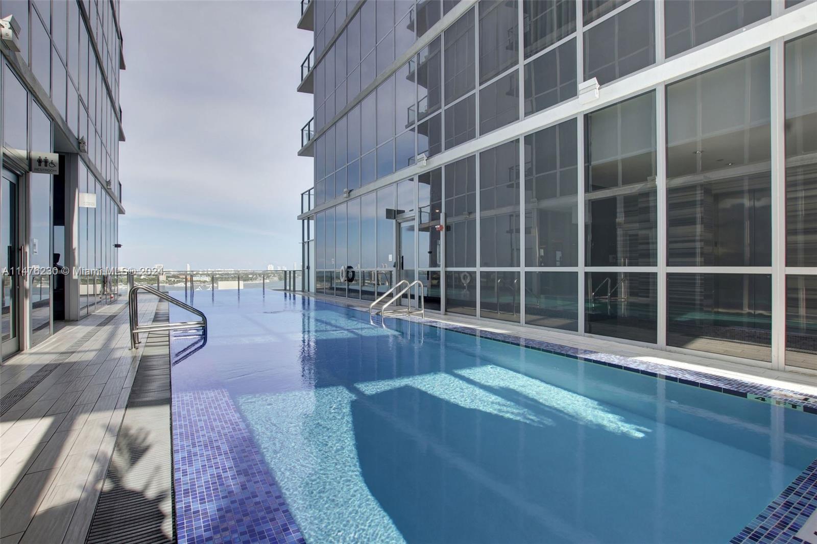 MARQUIS CONDO - Residential
