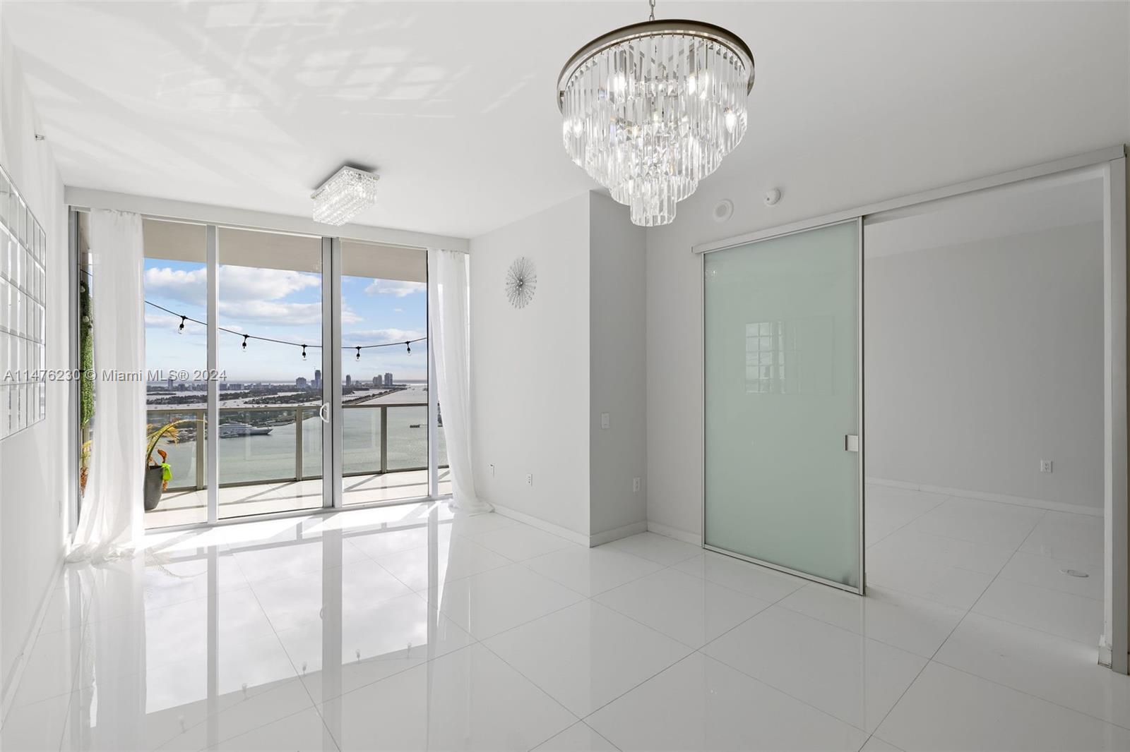 MARQUIS CONDO - Residential
