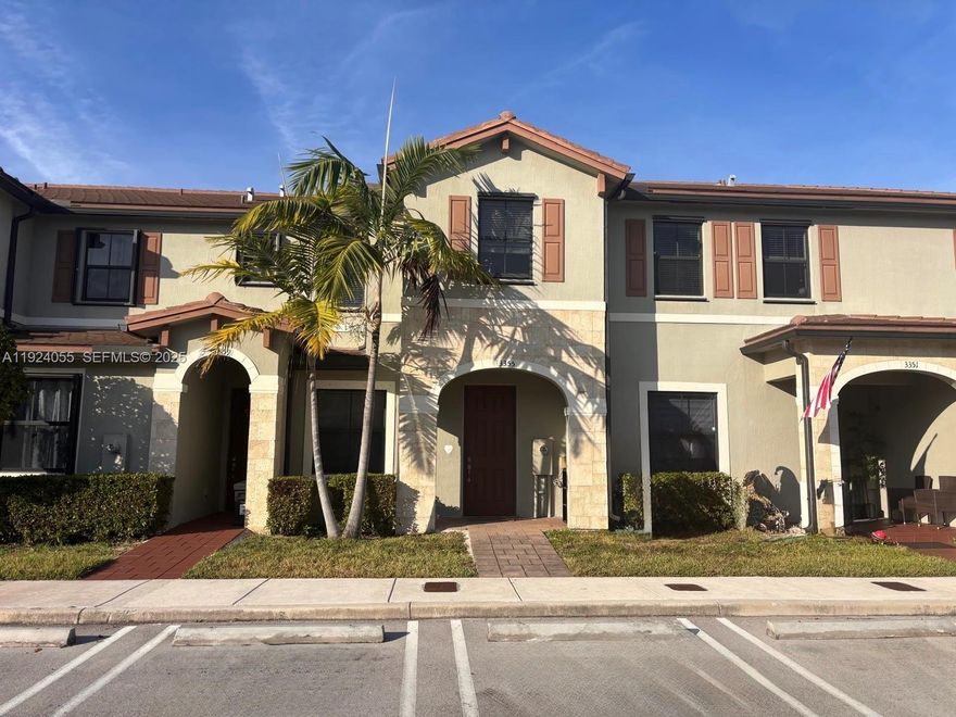 Come see this beautiful townhome for rent in Aquabella, featuring 2 bedrooms and 2.5 baths. The layout is comfortable and well-designed, with a spacious living area that opens to the kitchen, dining, and family room. Step outside to your private patio, perfect for relaxing, hosting a BBQ, or giving your four-legged friends a space to enjoy. Upstairs, you’ll find porcelain tile throughout and two ensuite bedrooms. The primary bedroom offers ample space for a king-size bed and a large walk-in closet. Laundry is conveniently located upstairs. Aquabella is ideally located just off I-75, making commuting to Miami or Broward easy and efficient. You’ll also appreciate the nearby new shopping and dining options. The community features great amenities, including a pool, splash pad, playgrounds, and pet-friendly areas.