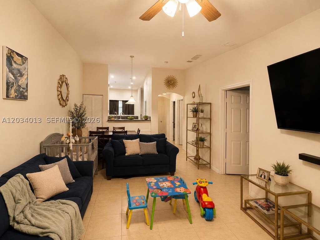 Photo of 3874 SW 48th Ave #3874, Hollywood, FL 33023 (MLS # A12034013)