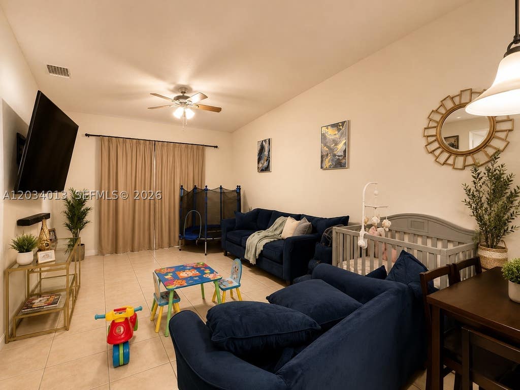Photo of 3874 SW 48th Ave #3874, Hollywood, FL 33023 (MLS # A12034013)