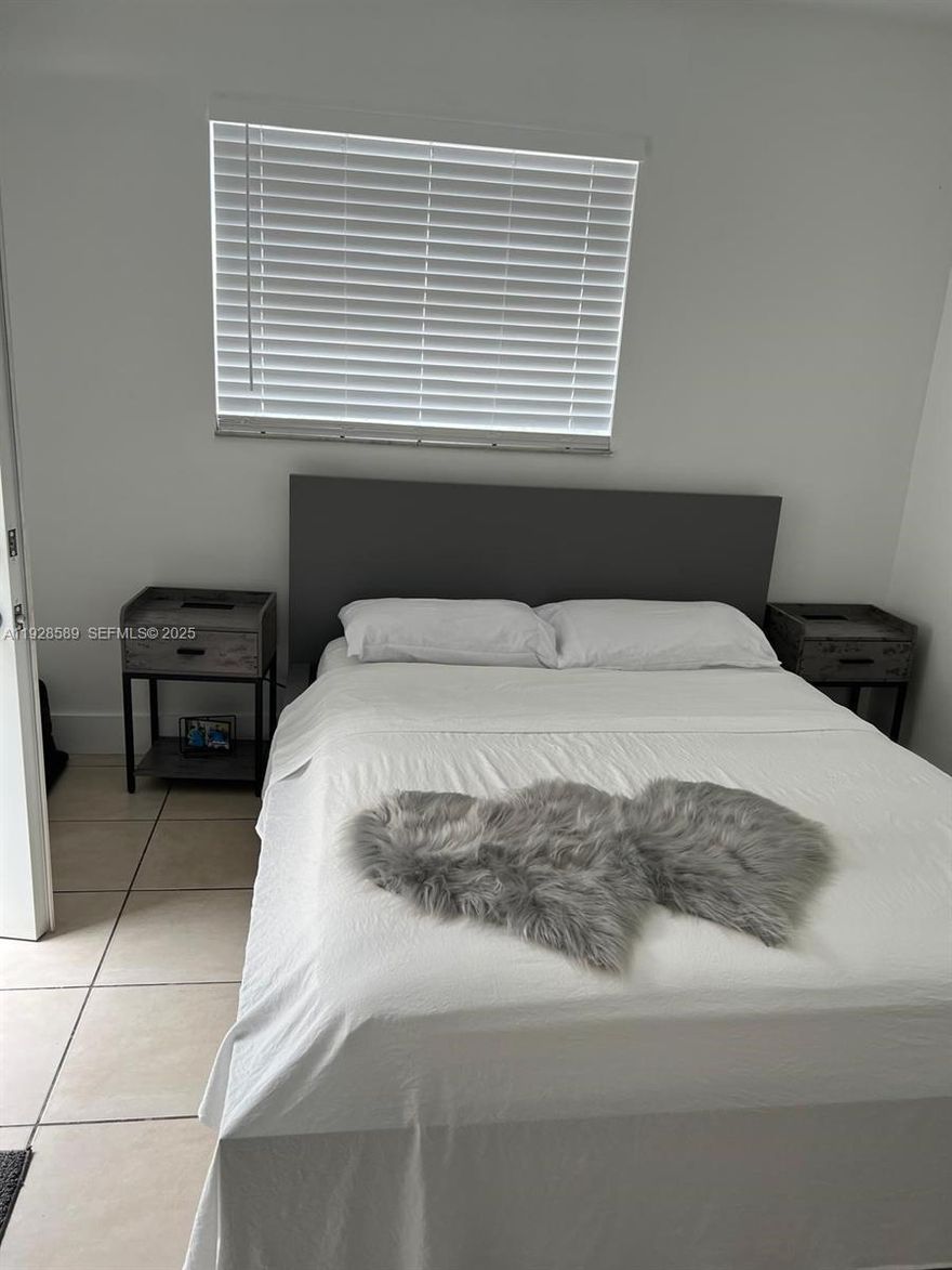 Charming and well-maintained studio in the heart of Little Havana! This bright unit at 120 NW 10th Ave offers a cozy open layout with a cute kitchenette, a good-size closet, and a clean, comfortable bathroom.



Enjoy the convenience of included assigned parking and a central location just minutes from Downtown, Brickell, major highways, shops, and restaurants. Quiet street, yet close to everything Miami has to offer.                                                                                                                                                                                                                                                                                                                                                                                                                                                                                                                                                                                                                                                                                                                                                                                                             



Ideal for a single professional or a couple looking for a neat, comfortable place in a safe, central area. Maximum 2 occupants. Trash removal included; tenant pays other utilities. Well-qualified tenants only. Easy to show and ready for immediate move-in.      parking included!!!!!!!!!