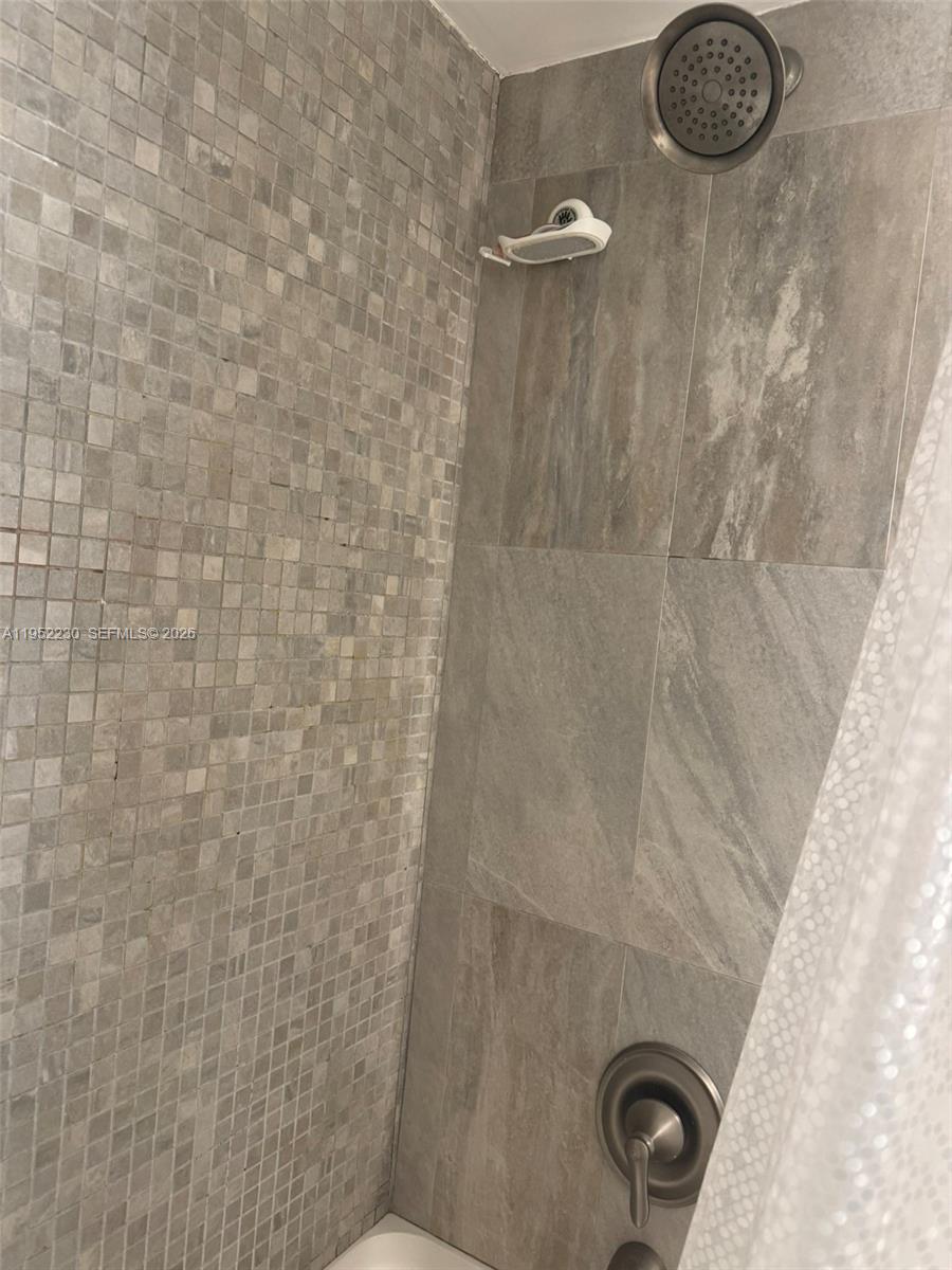 KENLAND BEND NORTH CONDO - Residential