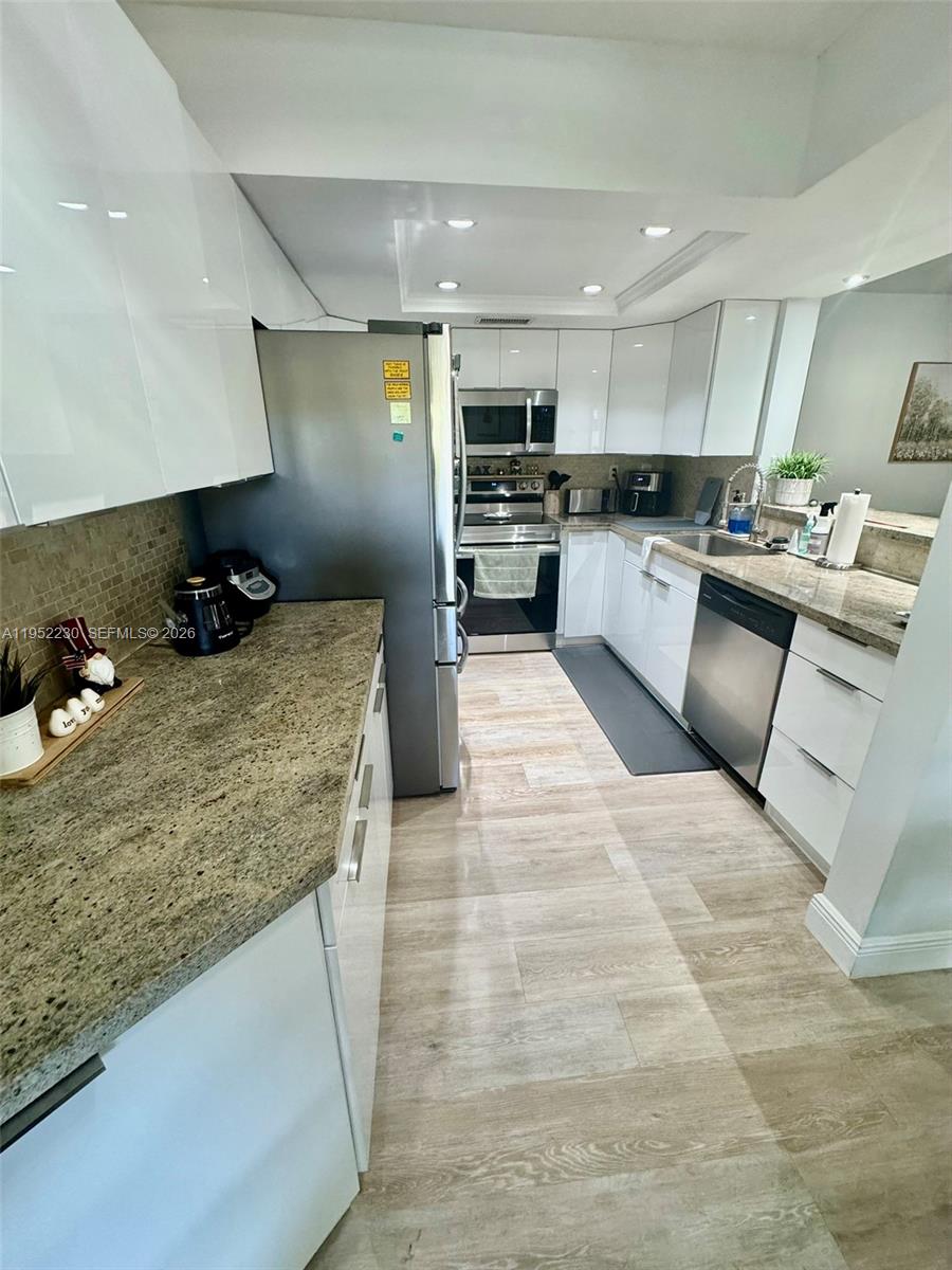 KENLAND BEND NORTH CONDO - Residential