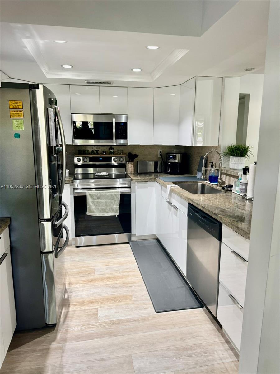 KENLAND BEND NORTH CONDO - Residential