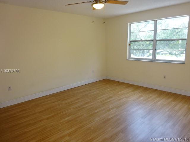 SAWGRASS ESTATES - Residential