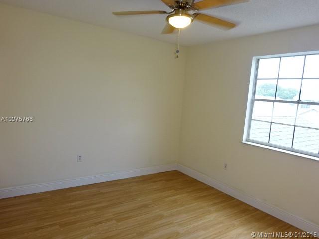 SAWGRASS ESTATES - Residential