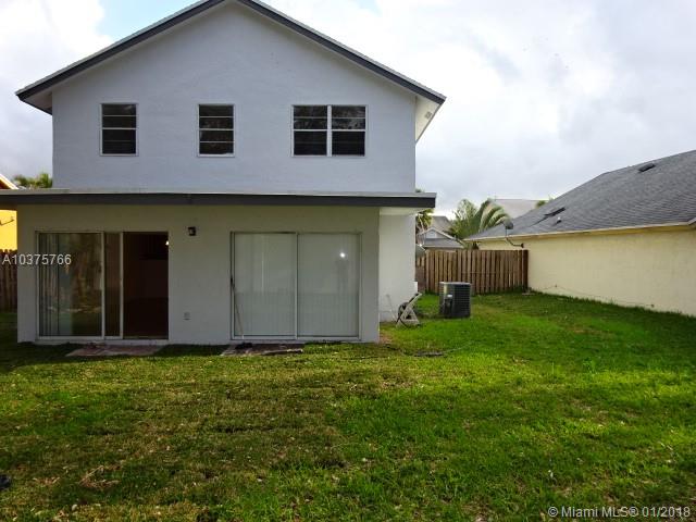 SAWGRASS ESTATES - Residential