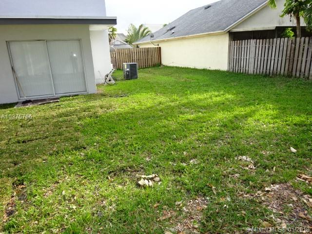 SAWGRASS ESTATES - Residential