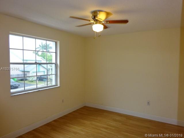 SAWGRASS ESTATES - Residential