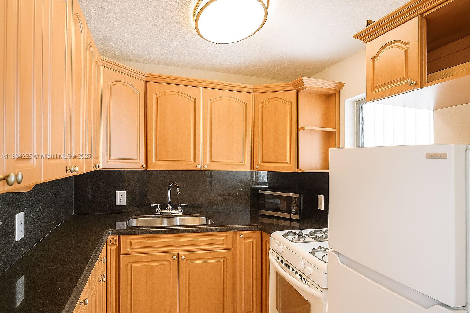 1357 Collins Ave D3