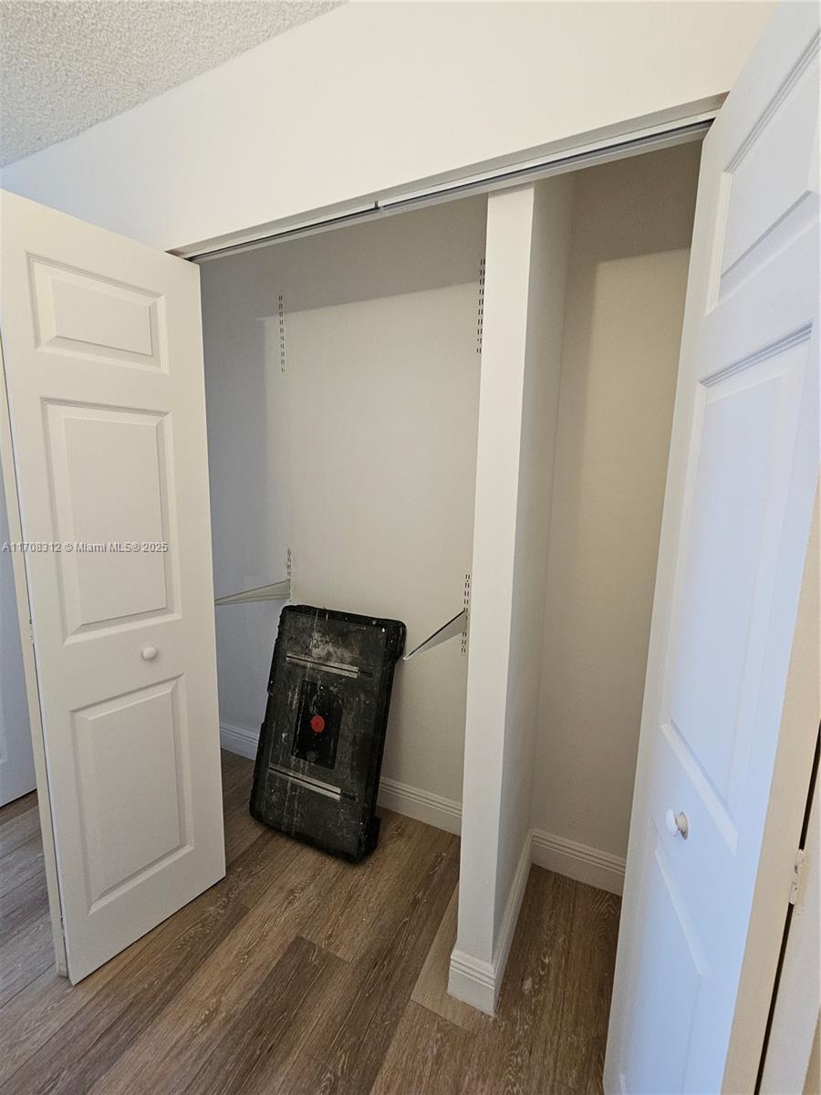 EDEN ISLES CONDO # 4 - Residential