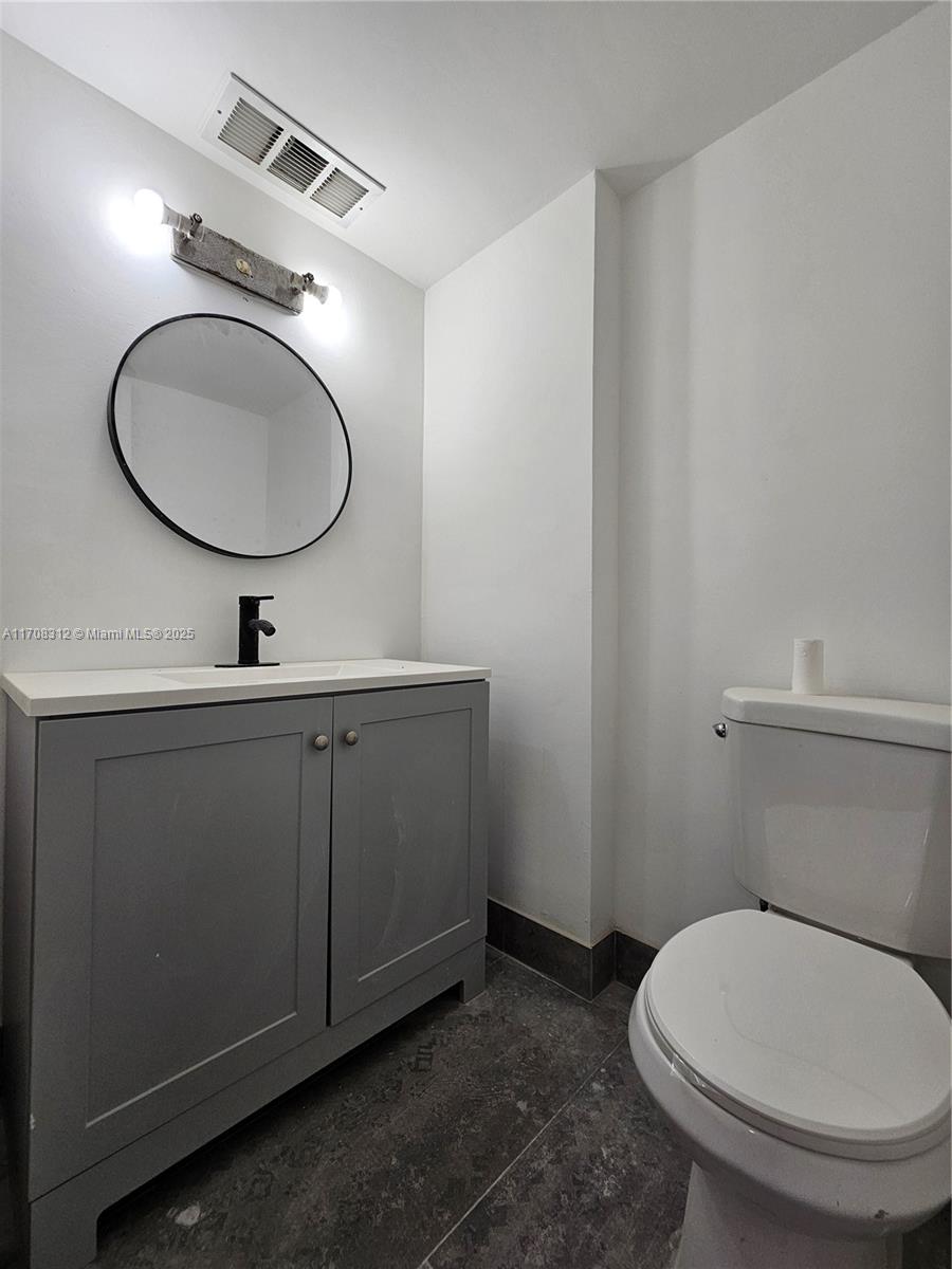 EDEN ISLES CONDO # 4 - Residential