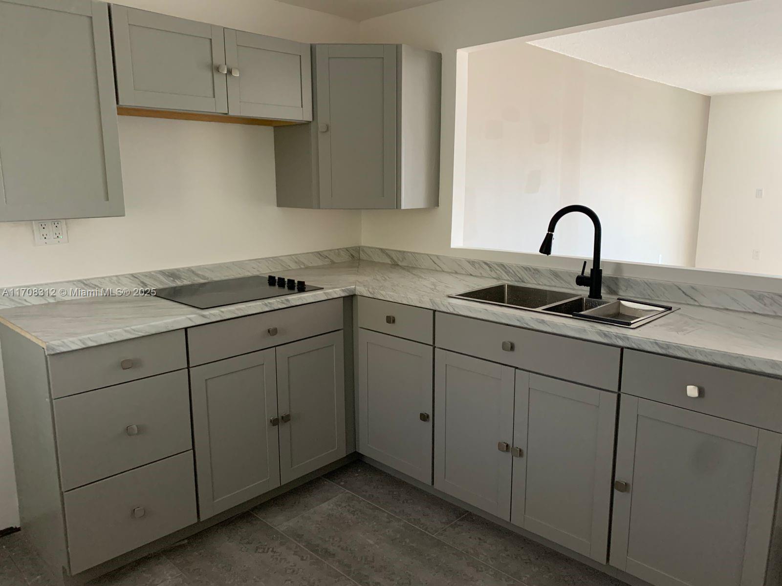 EDEN ISLES CONDO # 4 - Residential