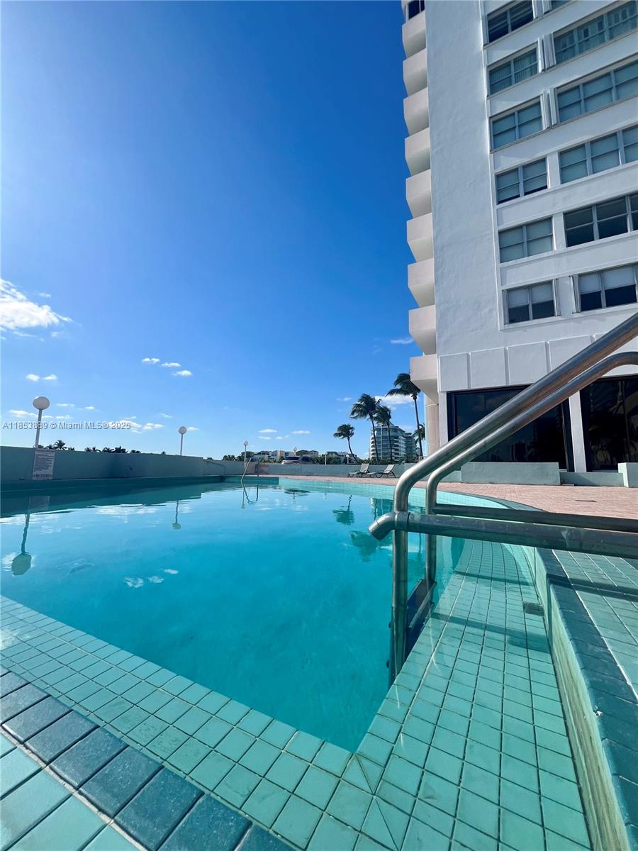 5838 CONDOMINIUM - Residential