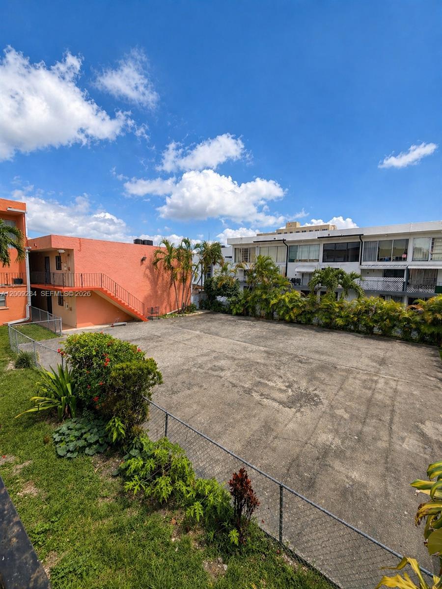 BELLA VILLAS CONDO - Residential