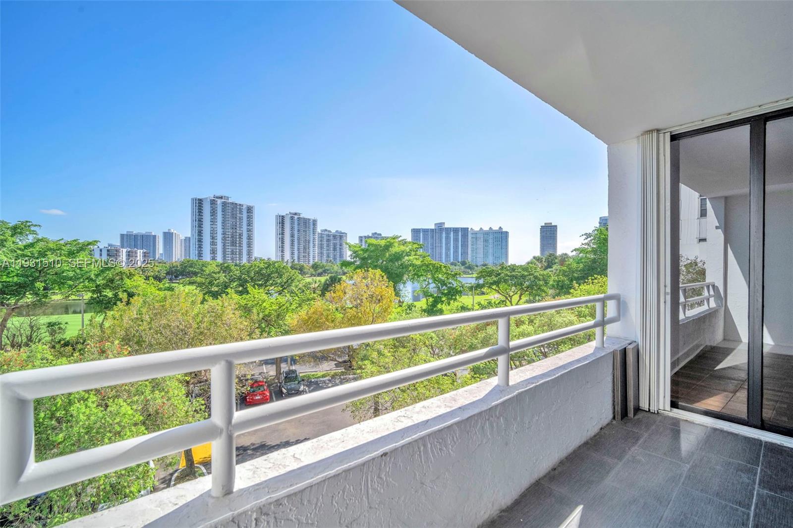 DELVISTA TOWERS CONDO - Residential