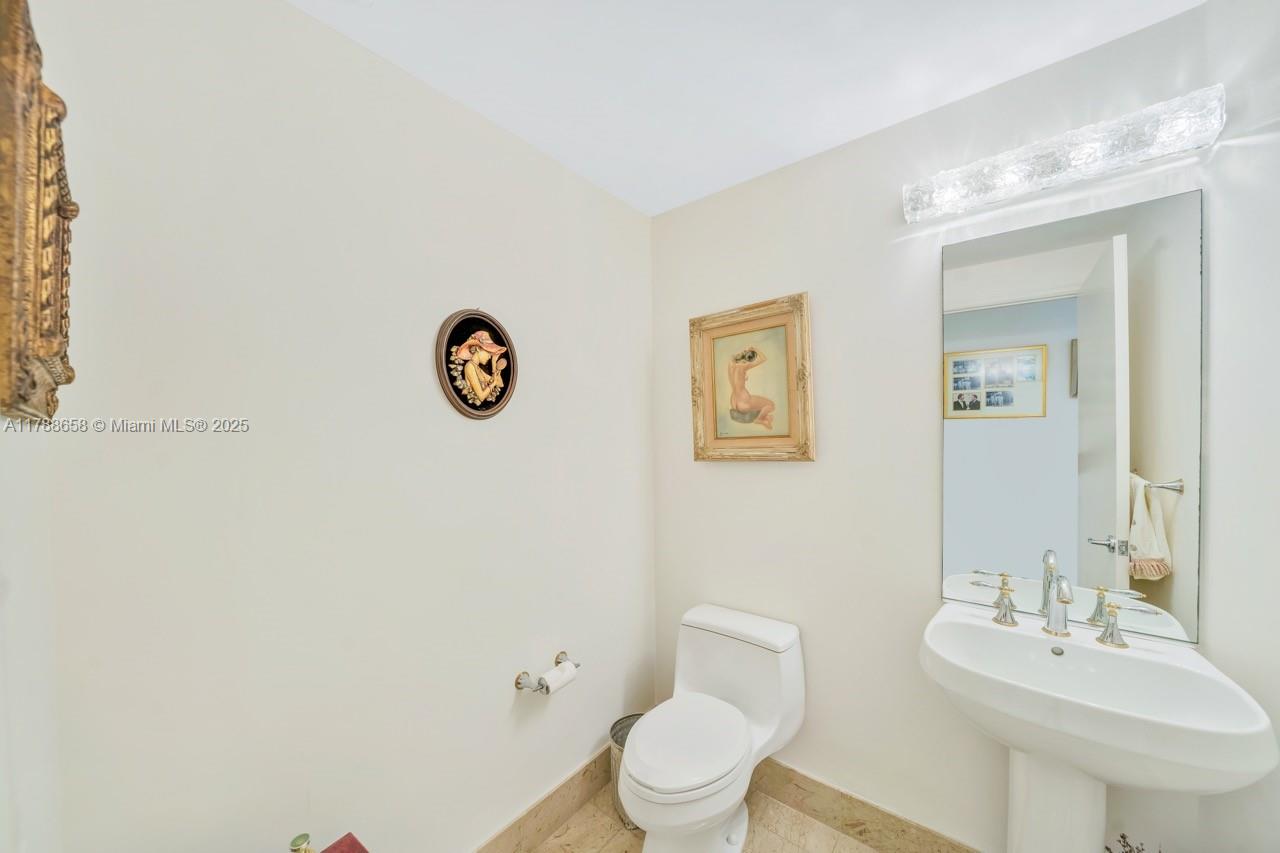 ATLANTIC I AT THE POINT C - Residential