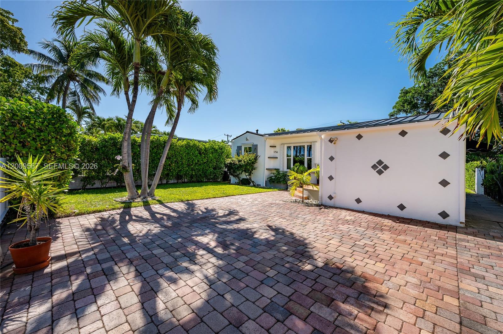 ISLE OF NORMANDY MIAMI VI - Residential