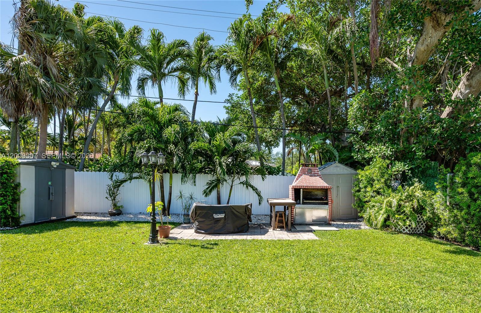 ISLE OF NORMANDY MIAMI VI - Residential