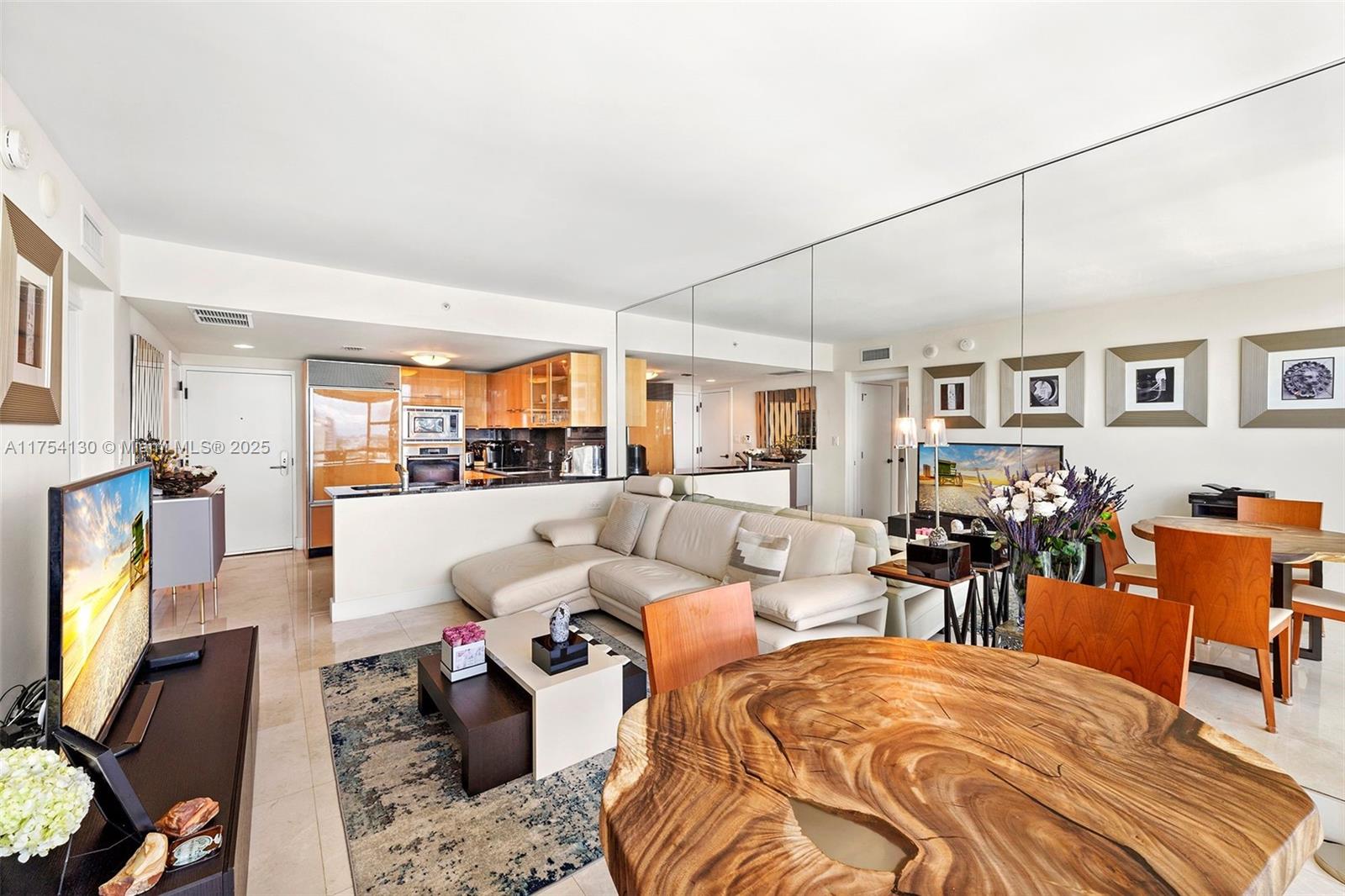 6801 Collins Ave 1403/Door 0/1414