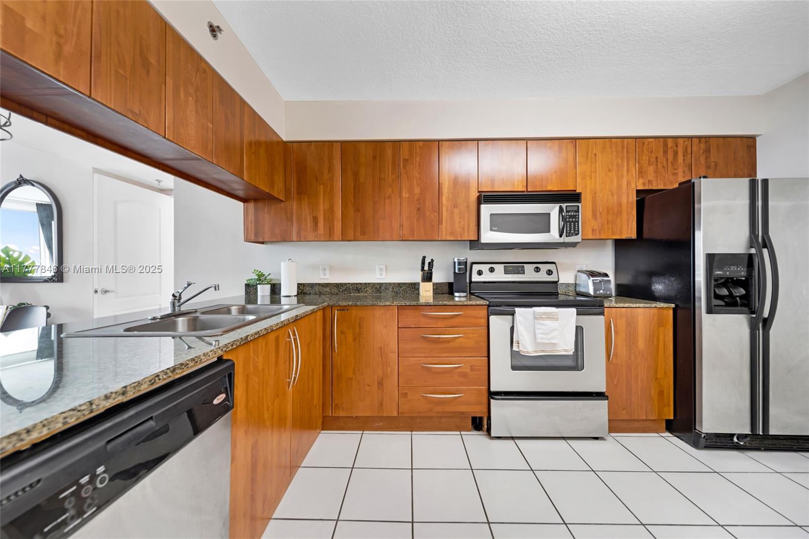 THE CLUB AT BRICKELL BAY - Residential