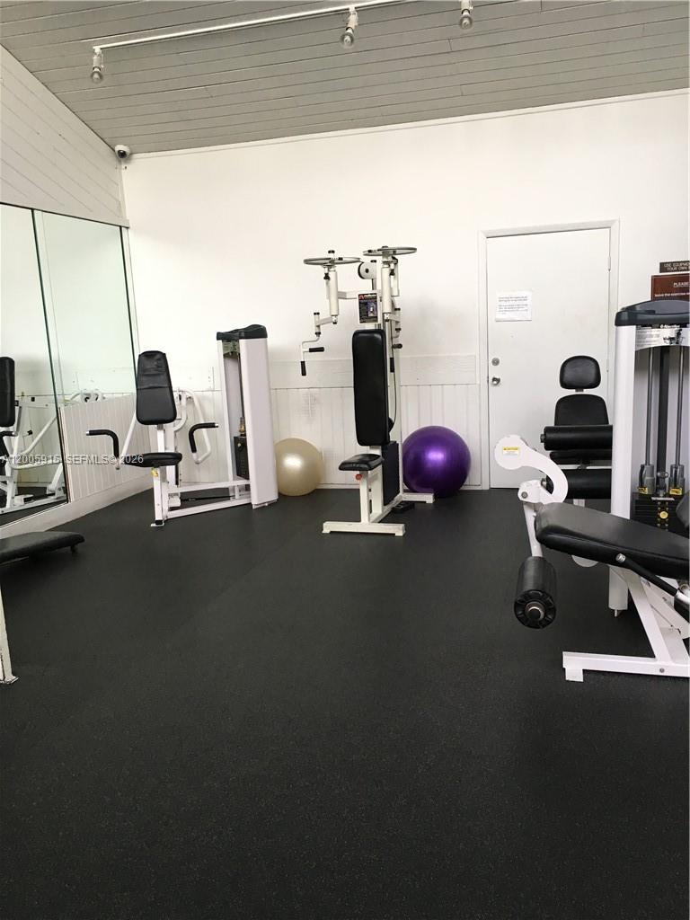 CYPRESS BEND I-D CONDO - Residential