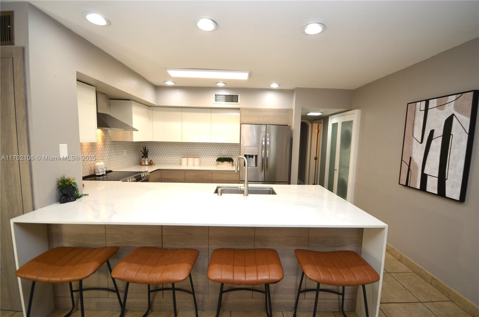 6435 Windmill Gate Rd, Miami Lakes, Miami-Dade County, Florida - 3 Bedrooms  
2 Bathrooms - 