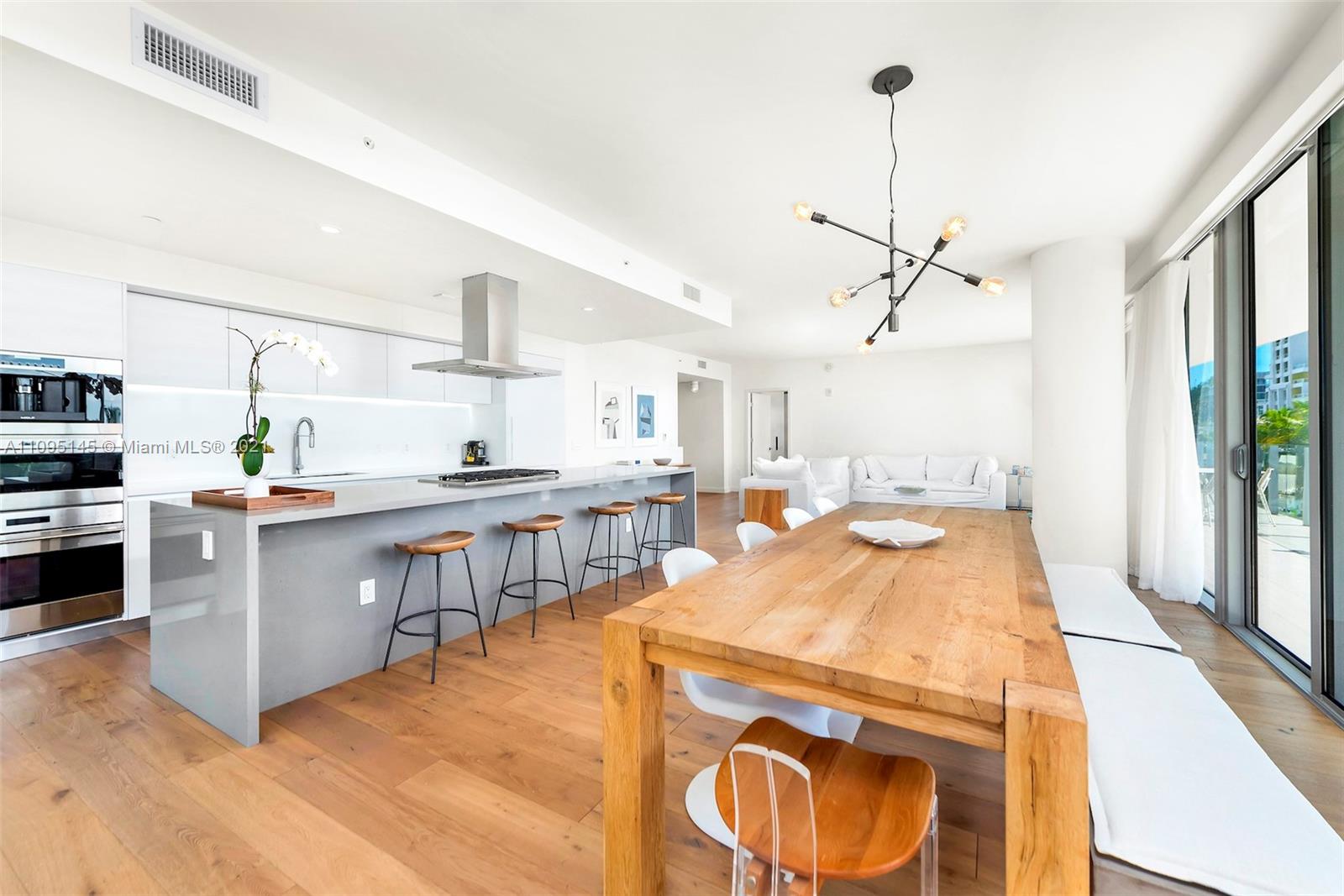 Welcome to One Ocean! World-class boutique community within vibrant South of Fifth just a short walk to the best Miami Beach has to offer. With only 2 residences per floor & a total of 14 in the North Tower, 307 is a private & secure enclave less than a block from the ocean. This SE facing bright & light home offers 5bd/5.5ba each with their own en-suite, wrap-around terrace & overall open concept living areas. Chef's gas kitchen is outfitted w/ plenty of storage & top of the line Sub-Zero/Wolf appliances. Additional offerings include immaculate hardwood floors, abundance of natural light from floor to ceiling impact glass & oversized den. Residents of One Ocean enjoy infinity-edge salt water pool, beach service, 24-hr concierge, security, valet & on-site highly rated, Amare Ristorante.