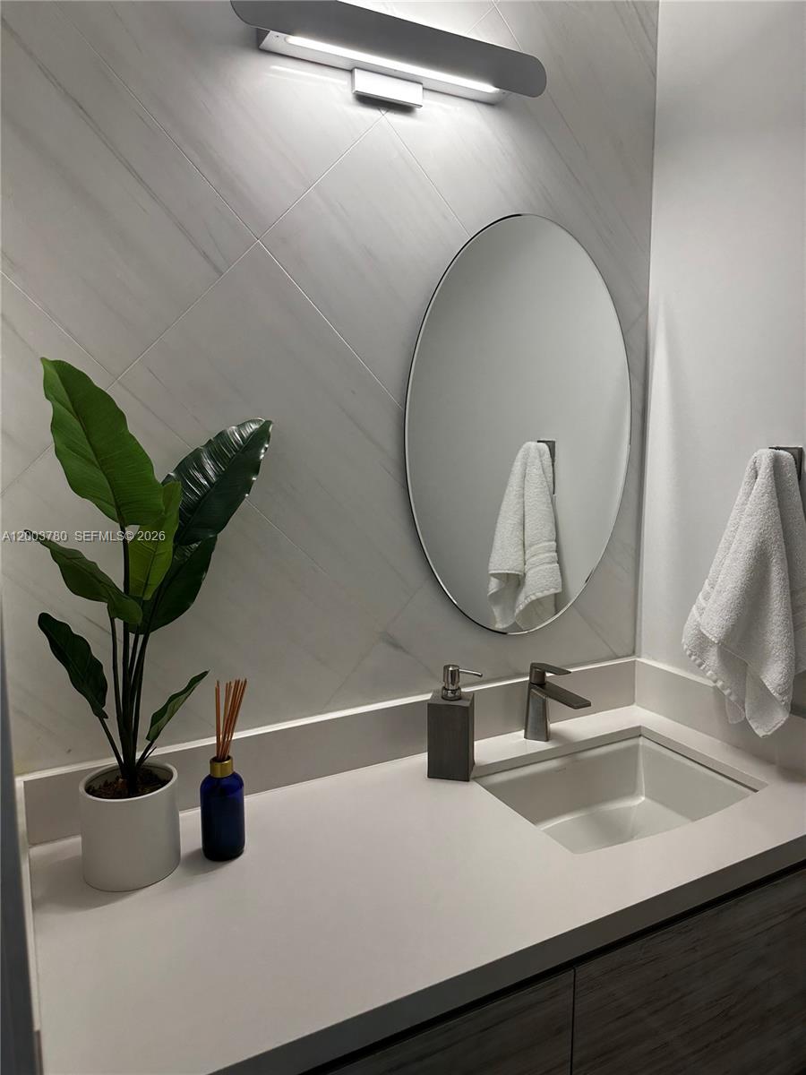 CORAL GABLES RIVIERA SEC - Residential Lease