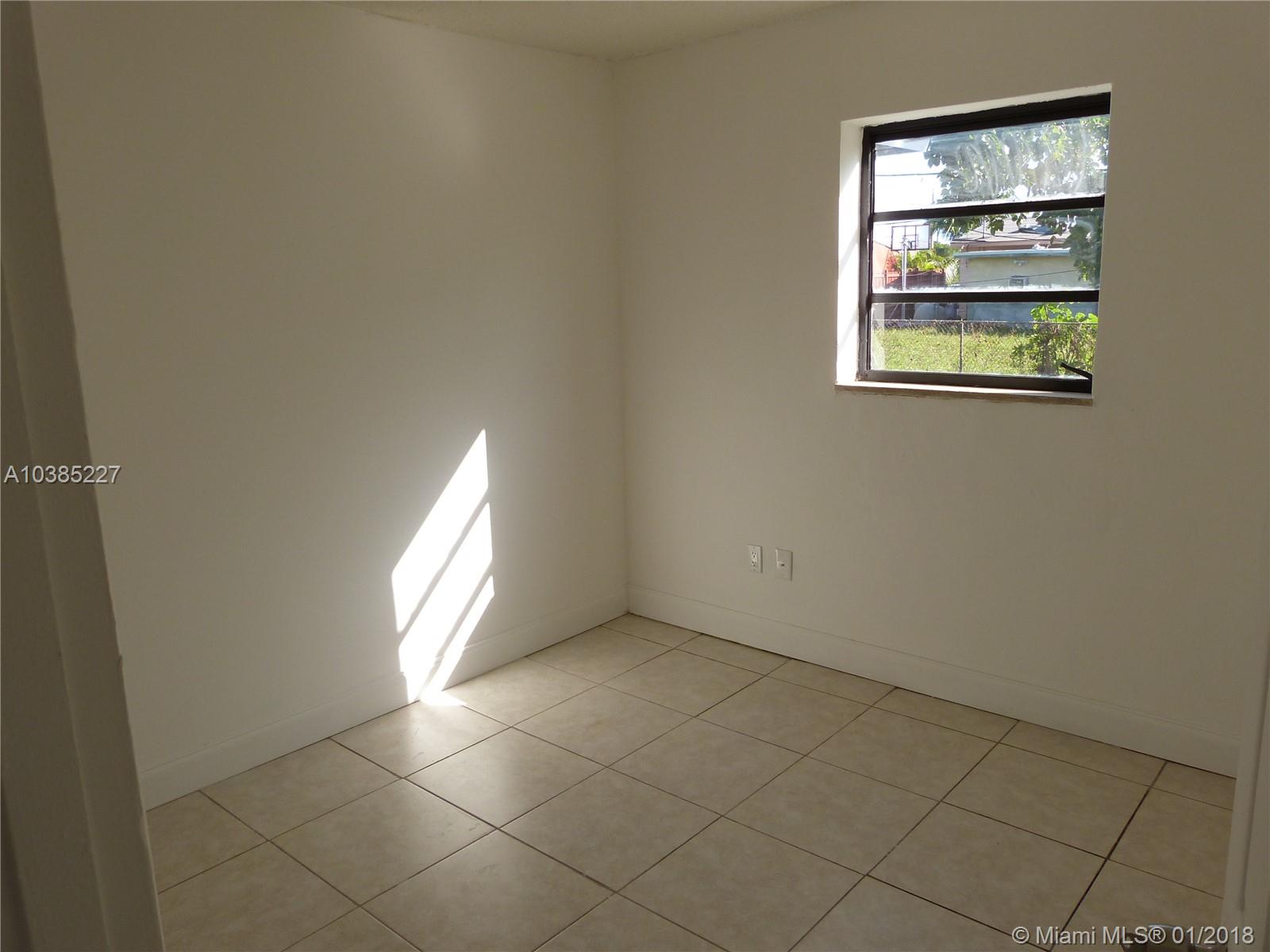 CAROL CITY 1ST ADDN PB - Residential