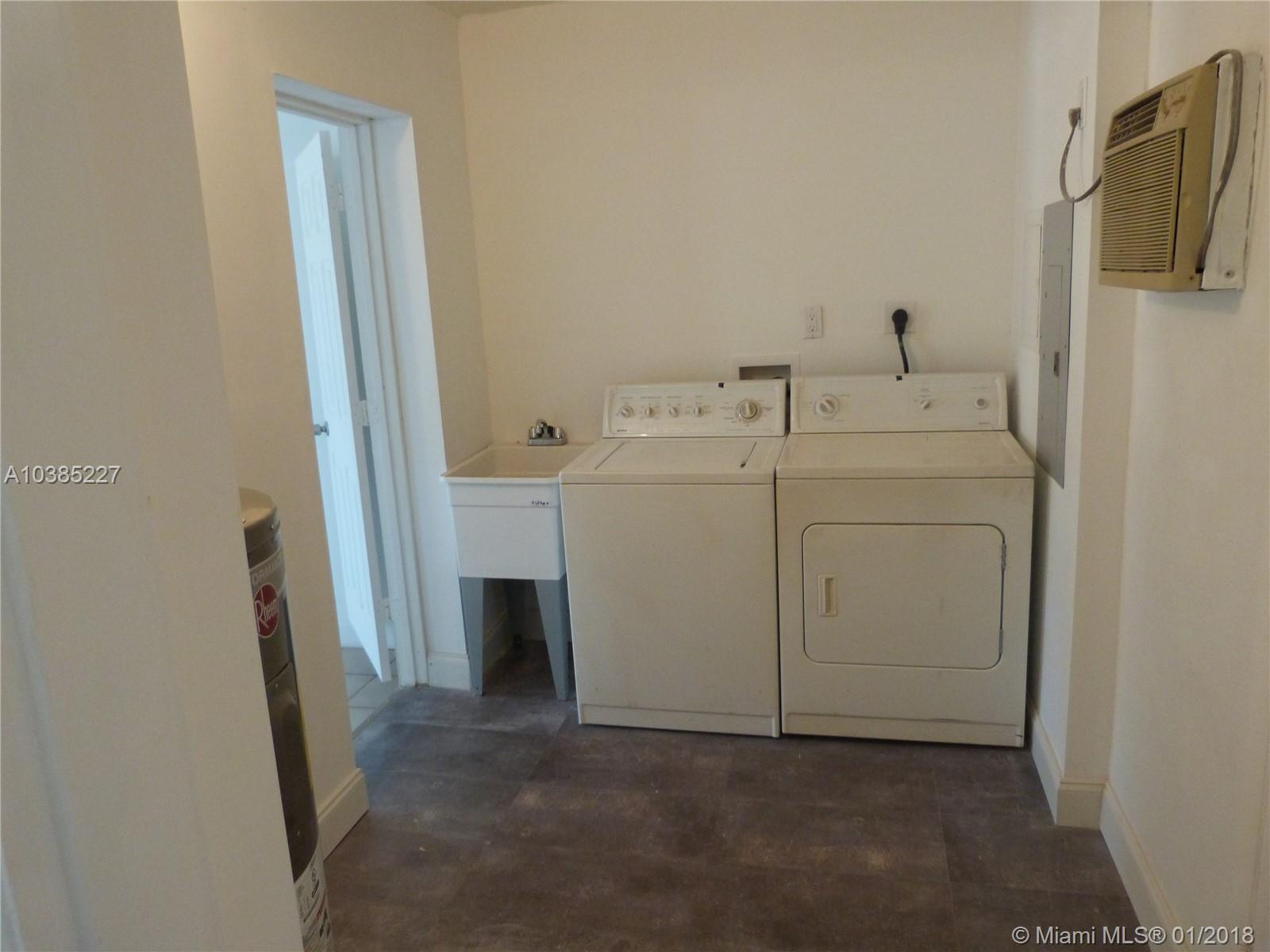 CAROL CITY 1ST ADDN PB - Residential