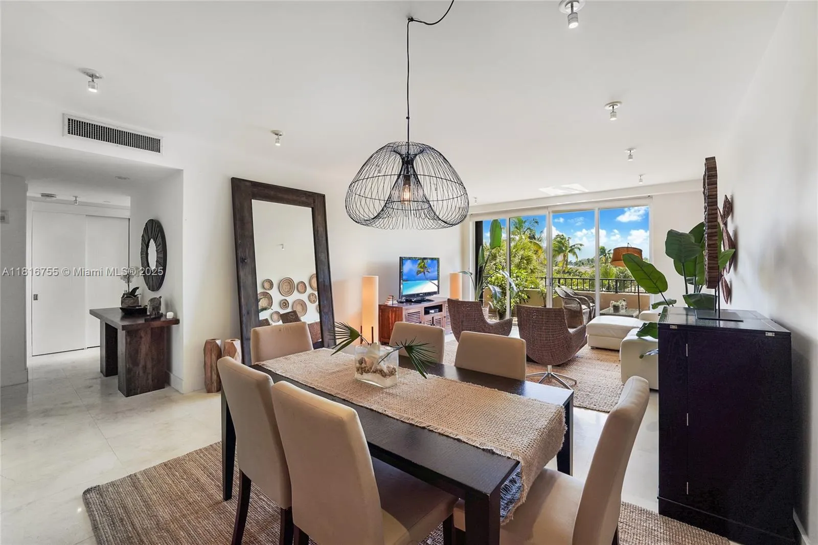 Key Biscayne, Florida 33149, United States, 2 Bedrooms Bedrooms, ,2 BathroomsBathrooms,Residential,Active,145212