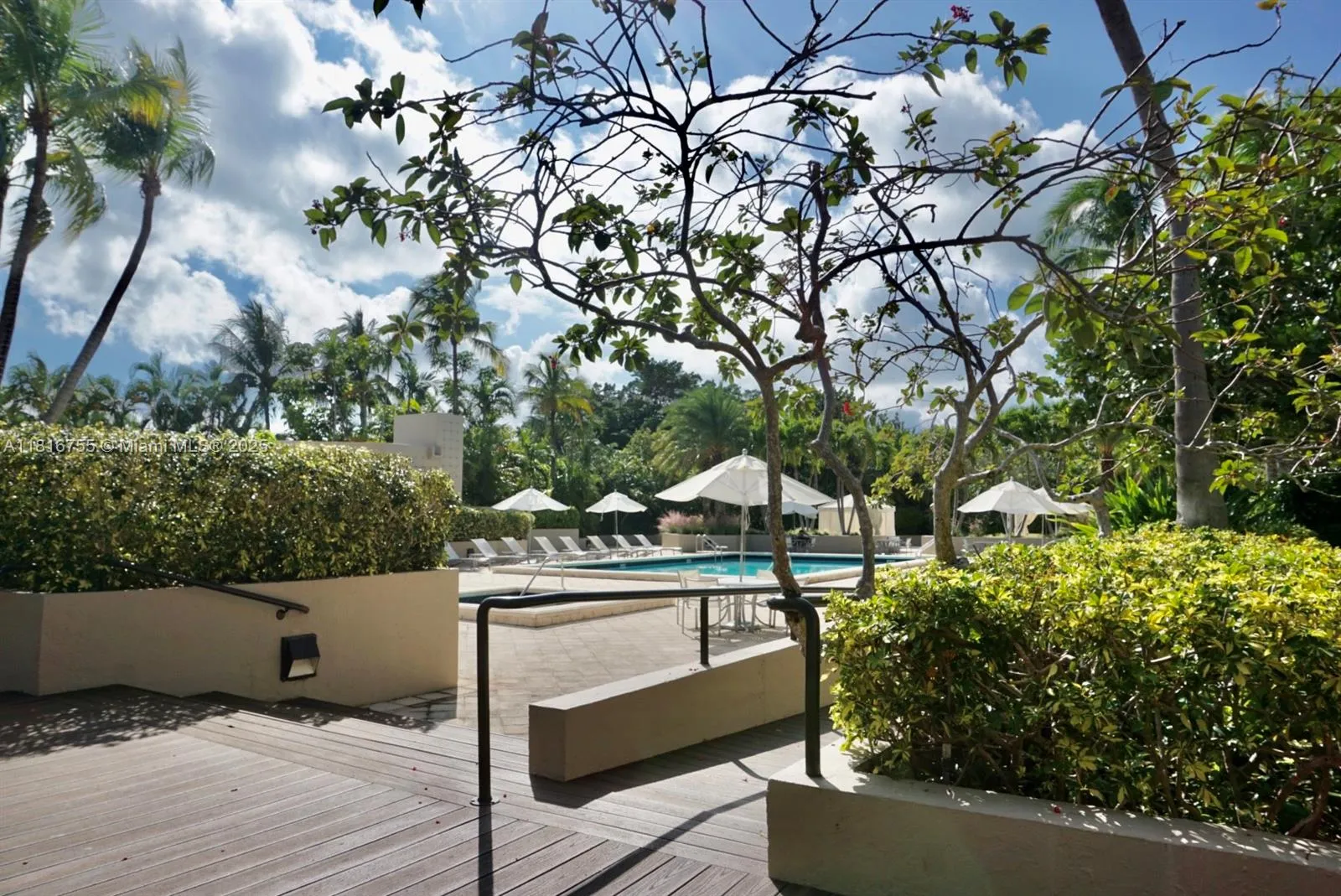 Key Biscayne, Florida 33149, United States, 2 Bedrooms Bedrooms, ,2 BathroomsBathrooms,Residential,Active,145212