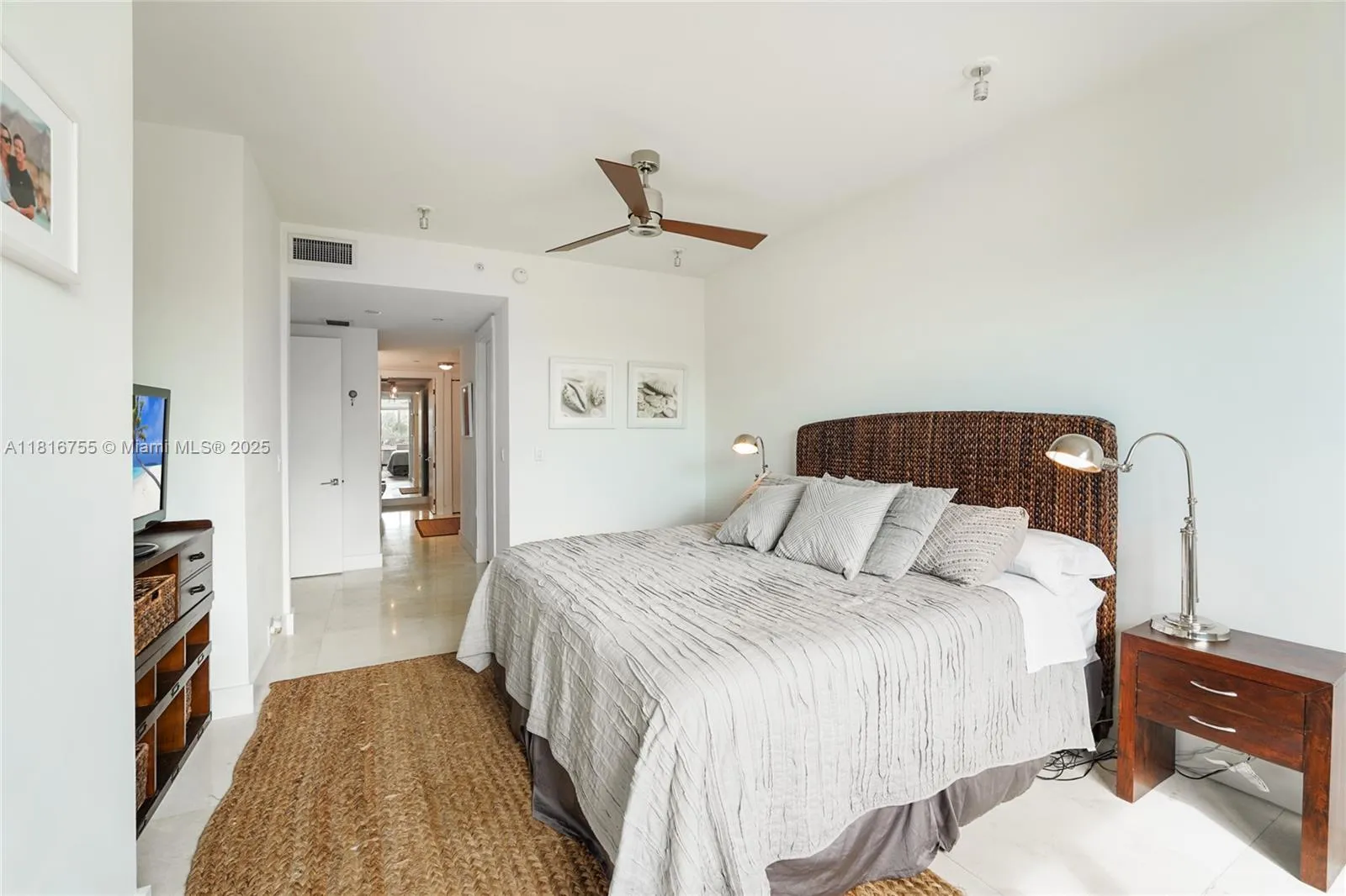 Key Biscayne, Florida 33149, United States, 2 Bedrooms Bedrooms, ,2 BathroomsBathrooms,Residential,Active,145212