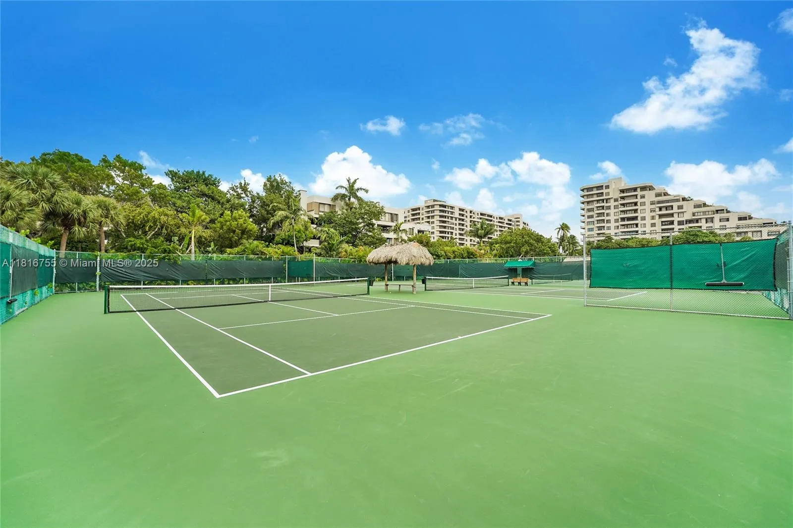 Key Biscayne, Florida 33149, United States, 2 Bedrooms Bedrooms, ,2 BathroomsBathrooms,Residential,Active,145212